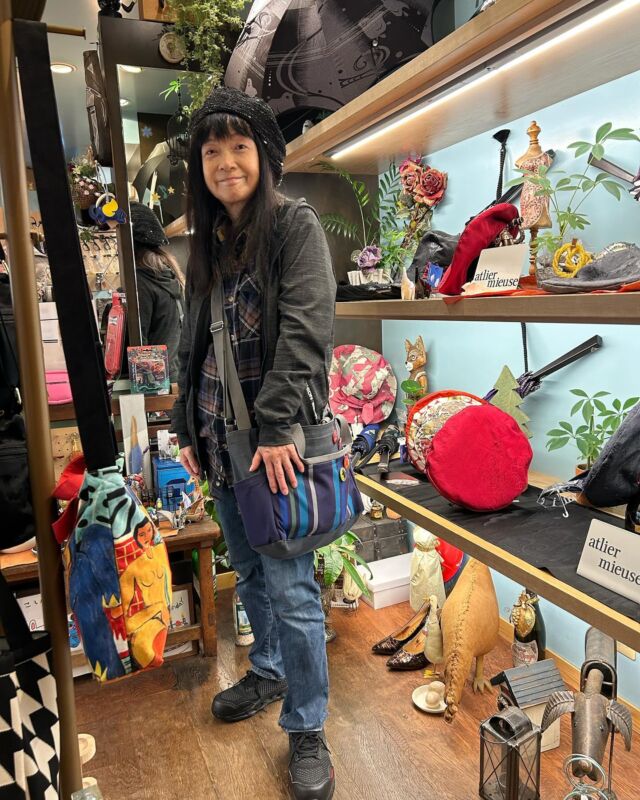 着物リメイク＊手作りおしゃれ日傘とお揃い巾着トート＊木綿 絞り花柄 余り布から トートバッグ サブバッグにも 折りたたみ傘もペット